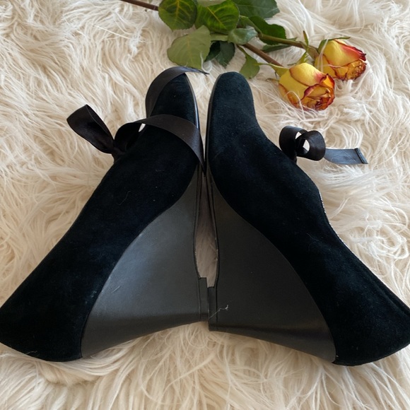 POETiC LICENCE London suede wedges - Picture 10 of 16